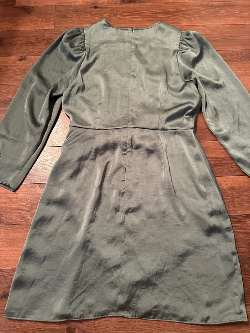 Aritzia Wilfred Didi Satin Dress. - Picture 7 of 12
